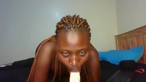 naughtyqueen12 online show from 01.16.26