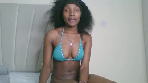 Snapshot of naughtyruby12 chatting on 10.08.25 shyreen online show from 10.08.25
