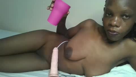 Snapshot of naughtysweetpie chatting on 11.11.25 naughty online show from 11.11.25