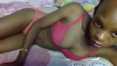 Snapshot of naughtysweetpie chatting on 12.16.25 naughty online show from 12.16.25