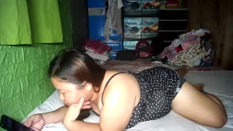 Snapshot of naughtyvina4u chatting on 06.13.26 VI NA online show from 06.13.26