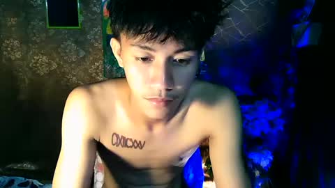 Snapshot of naugthyboyloy chatting on 09.14.25 Loy online show from 09.14.25