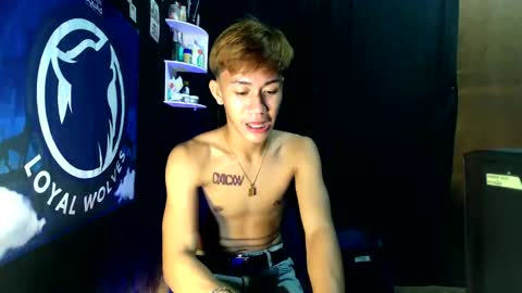 Snapshot of naugthyboyloy chatting on 10.16.25 Loy online show from 10.16.25