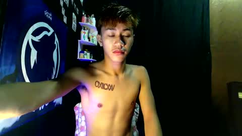 Snapshot of naugthyboyloy chatting on 10.26.25 Loy online show from 10.26.25