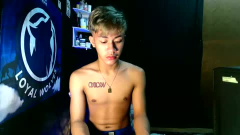 Snapshot of naugthyboyloy chatting on 11.07.25 Loy online show from 11.07.25