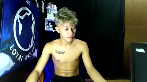 Snapshot of naugthyboyloy chatting on 11.09.25 Loy online show from 11.09.25