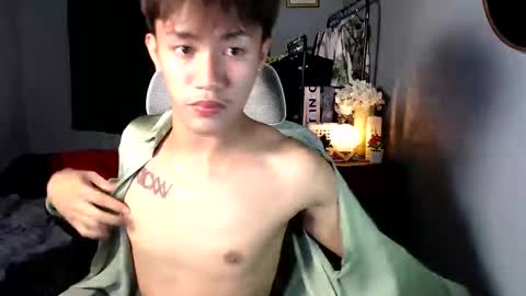 Snapshot of naugthyboyloy chatting on 02.01.26 Loy online show from 02.01.26