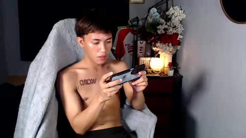 Snapshot of naugthyboyloy chatting on 03.08.26 Loy online show from 03.08.26