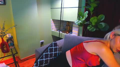 Mila aka Dominika - Nov 20 Birthday show  Onlyfans Naugthymila online show from 04.21.26