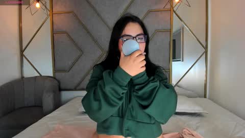 NavannyCattan online show from 09.18.25