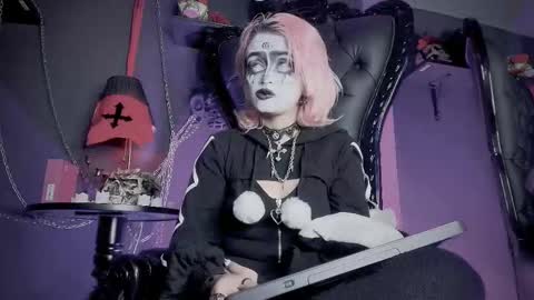 Navier  online show from 03.04.26