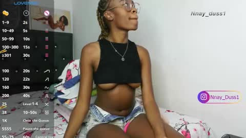 Snapshot of nayah_dussa1 chatting on 11.11.25 Vane broadcast 6 pm to 1 am Colombia time online show from 11.11.25