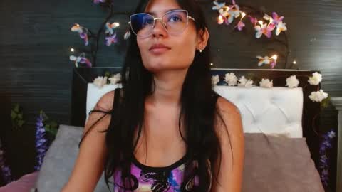 Naye  online show from 03.12.25