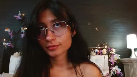 Naye  online show from 03.12.25