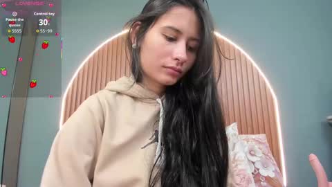 Naye  online show from 10.15.25