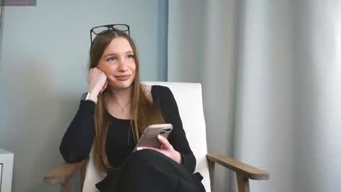 Snapshot of nayeomy chatting on 03.29.26 Anika online show from 03.29.26