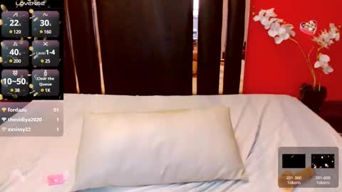 Snapshot of nayla_garner chatting on 02.12.25 Lady Nayla online show from 02.12.25