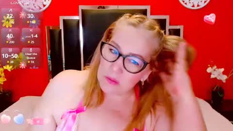 Snapshot of nayla_garner chatting on 02.26.25 Lady Nayla online show from 02.26.25