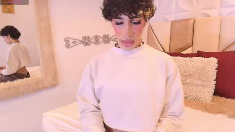 Snapshot of nayla_monroee chatting on 01.11.26 Nayla online show from 01.11.26