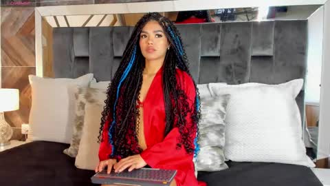    online show from 10.07.25