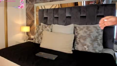    online show from 11.01.25