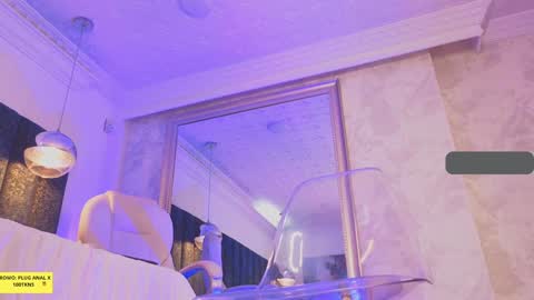 Snapshot of naylapot_ chatting on 01.22.25 Juli online show from 01.22.25