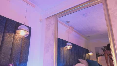 Snapshot of naylapot_ chatting on 01.31.25 Juli online show from 01.31.25