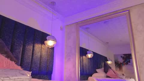 Snapshot of naylapot_ chatting on 02.23.25 Juli online show from 02.23.25