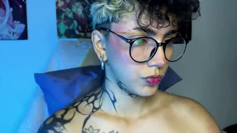 Snapshot of nazzz10 chatting on 12.03.25 nazzz10 online show from 12.03.25