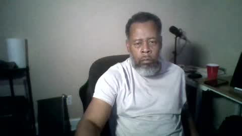 Snapshot of ncmale2021 chatting on 09.15.25 Terry online show from 09.15.25