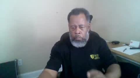 Snapshot of ncmale2021 chatting on 09.19.25 Terry online show from 09.19.25