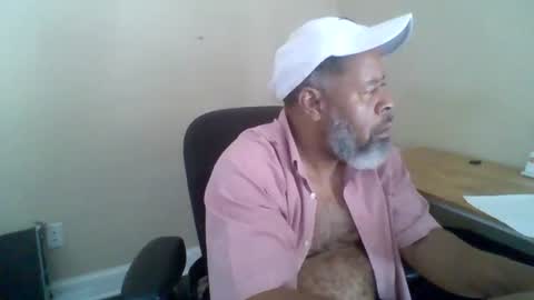 Snapshot of ncmale2021 chatting on 09.22.25 Terry online show from 09.22.25