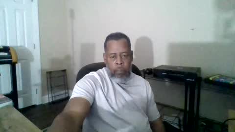 Snapshot of ncmale2021 chatting on 10.12.25 Terry online show from 10.12.25
