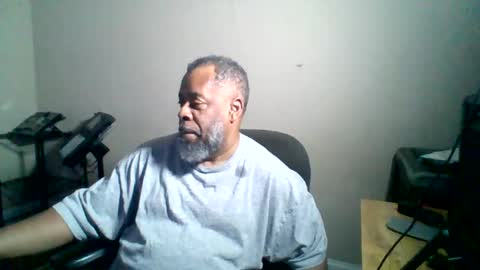 Snapshot of ncmale2021 chatting on 10.16.25 Terry online show from 10.16.25