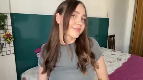 Snapshot of nebulahaven chatting on 10.13.25 nebulahaven online show from 10.13.25