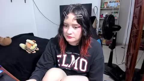 Geek Nicole    im Neeko UwU online show from 06.09.26