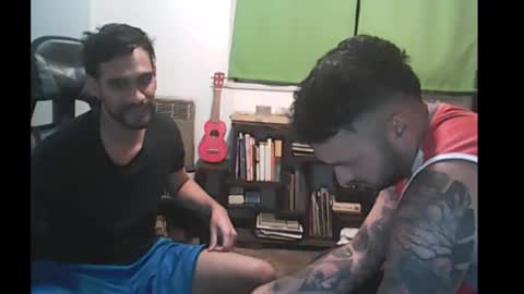 Snapshot of nefe7 chatting on 12.16.25 Nek y Ema online show from 12.16.25