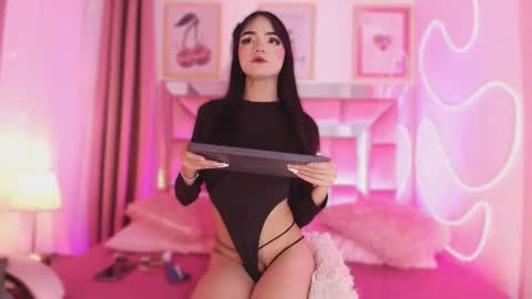 Snapshot of nefera_nox chatting on 11.27.25 nefera_nox online show from 11.27.25