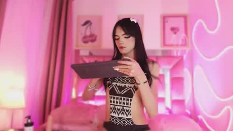 Snapshot of nefera_nox chatting on 11.28.25 nefera_nox online show from 11.28.25