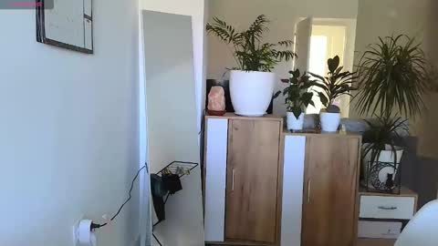 Snapshot of neferutt chatting on 02.26.26 Neferutt online show from 02.26.26