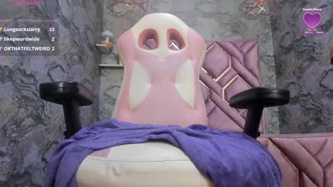 Nefer  online show from 10.19.25