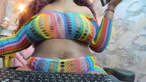 Snapshot of neffertiry_ebonny chatting on 02.13.26 Nefer online show from 02.13.26