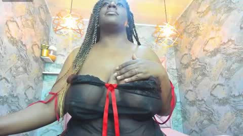 Snapshot of neffertiry_ebonny chatting on 05.13.26 Nefer online show from 05.13.26