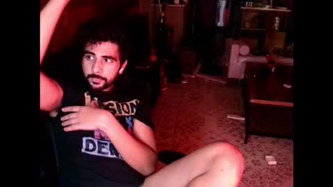 Snapshot of neilsing chatting on 11.21.25 neil online show from 11.21.25