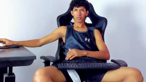 Snapshot of neitan_miller chatting on 07.18.26 neitan online show from 07.18.26
