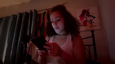 Snapshot of nellbee chatting on 11.17.25 Nell xo online show from 11.17.25