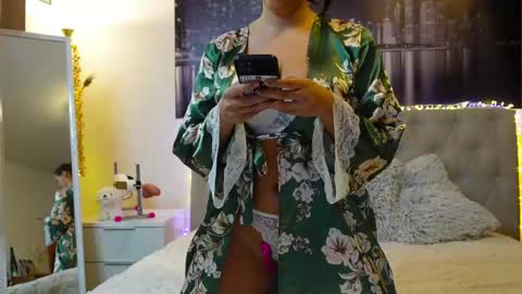 Nenette online show from 05.15.26
