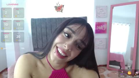 Snapshot of nenita__ chatting on 10.16.25 Dayis online show from 10.16.25