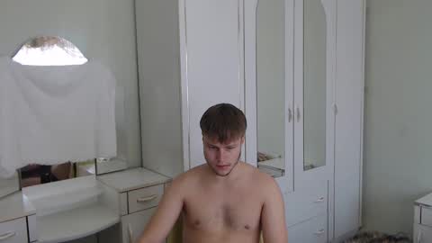 Snapshot of nenvol1 chatting on 01.10.25 better ask online show from 01.10.25