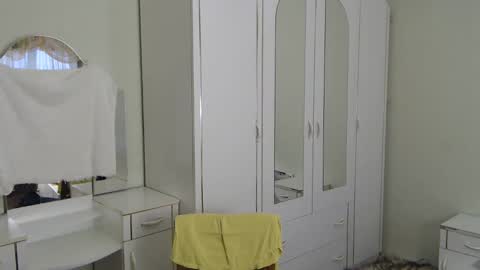 Snapshot of nenvol1 chatting on 01.17.25 better ask online show from 01.17.25